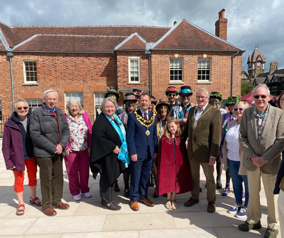Cllr Liz Harvey & Cllr Roger Phillips with the Mayor of Ledbury, friends of Masters House and the Ledbury Carnival Princess