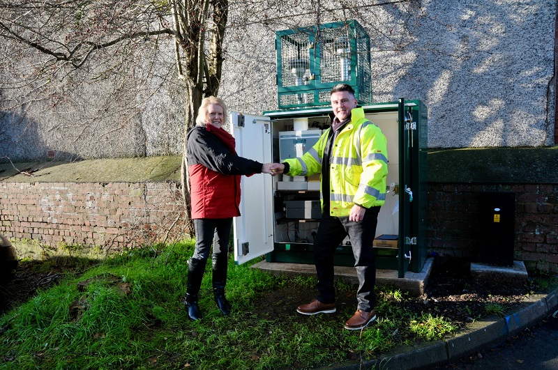 Cllr Ange Tyler shaking hands with Paul Norman, UK Sales Manager-Ambient Air Applications, Enviro Technology Services Ltd