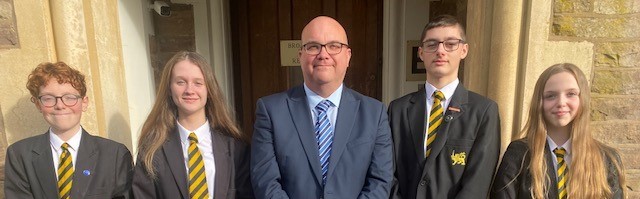 Headteacher and Aylestone school pupils