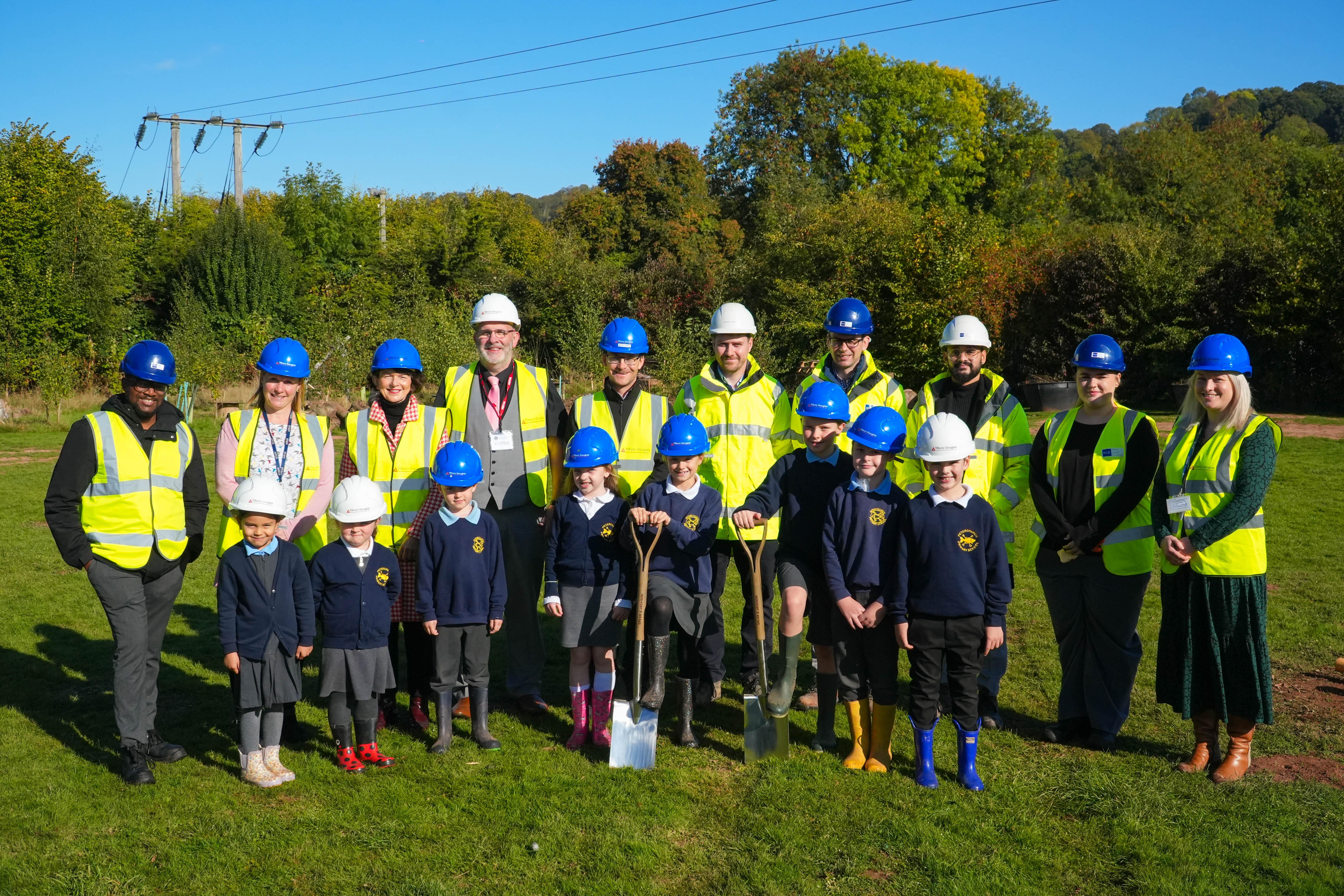 Peterchurch Primary School large group photo