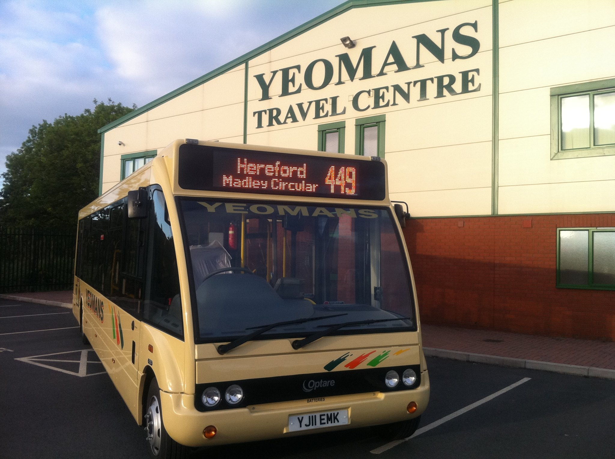 Photo of a Yeomans bus